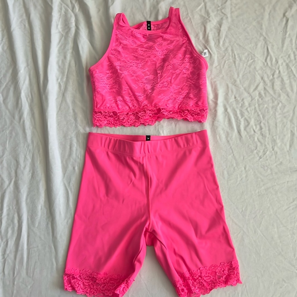 Savage X Fenty Hot Pink Lace Bra/Shorts Set size small